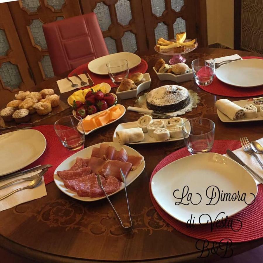 La Dimora Di Vesta Bed & Breakfast Lecce Exterior photo